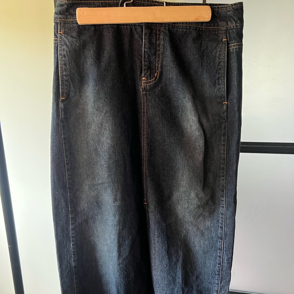 Trendy Vintage Long Denim Dark Wash Skirt with Slit